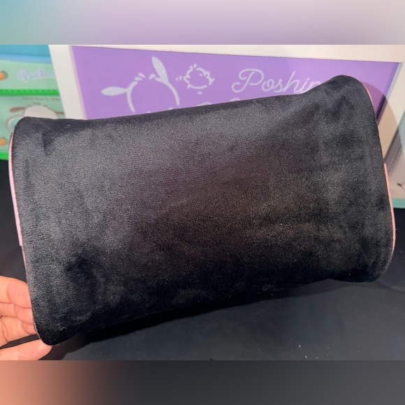 👑NWT Juicy Couture Black and Pink Women's Travel/Organizer Bag - Picture 2 of 4